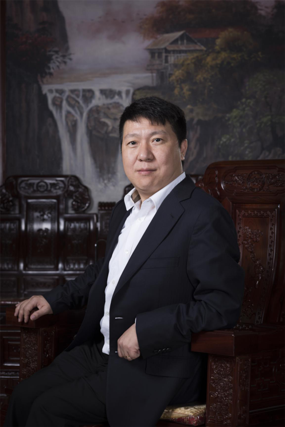 【人物专访】豪利集团董事长杜延金：为原木赋予文化，让原木为文化传承(图1)